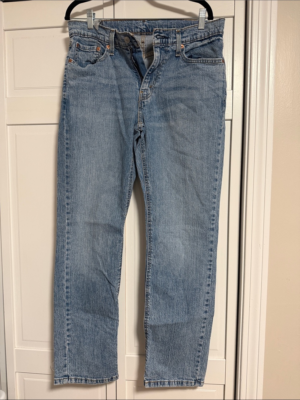 Classic Levi Light Wash Straight Jeans 541